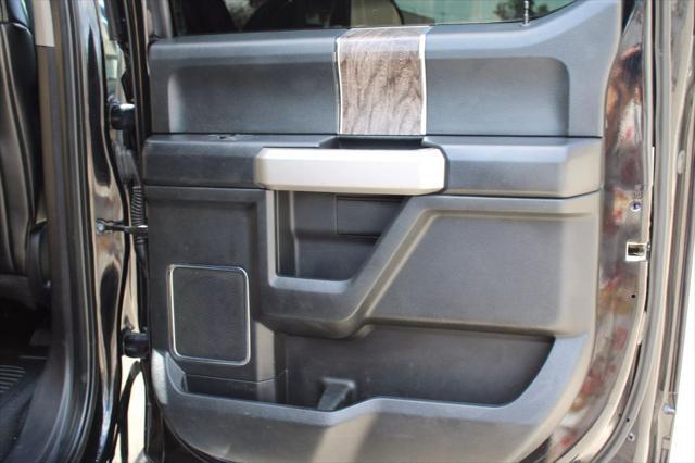 Photo of 2019 Agate Black Metallic Ford F-350