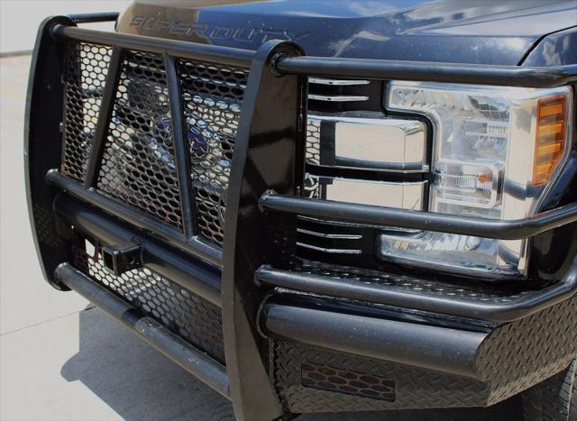 Photo of 2019 Agate Black Metallic Ford F-350