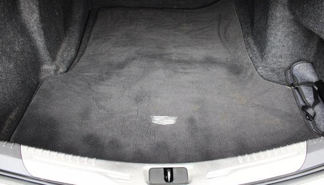 Photo of 2016 Crystal White Tricoat Cadillac CT6