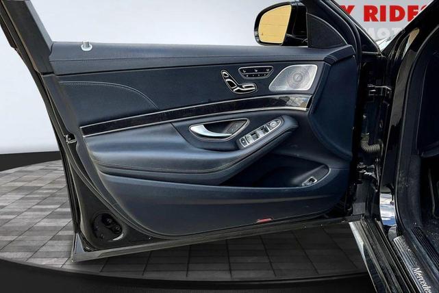 Photo of 2019 Black Mercedes-Benz S-Class