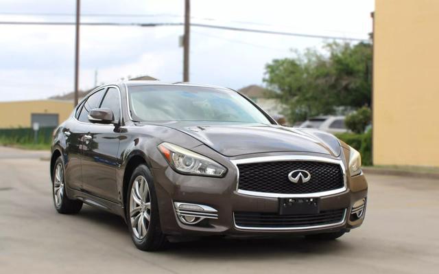 2016 Infiniti Q70