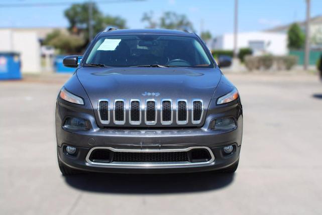 Photo of 2014 Granite Crystal Metallic Clearcoat Jeep Cherokee