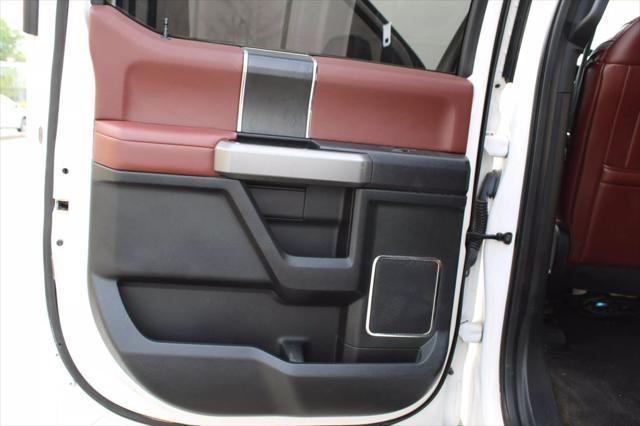 Photo of 2018 White Platinum Metallic Tri-Coat Ford F-350