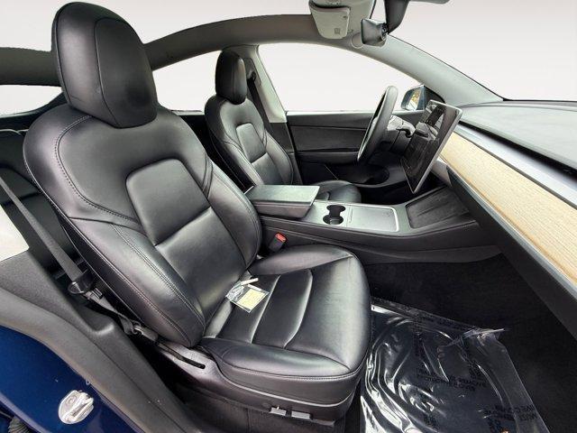 Photo of 2021 Deep Blue Metallic Tesla Model Y