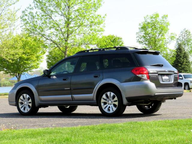 Photo of 2009 Diamond Gray / Quartz Silver Metallic Subaru Outback