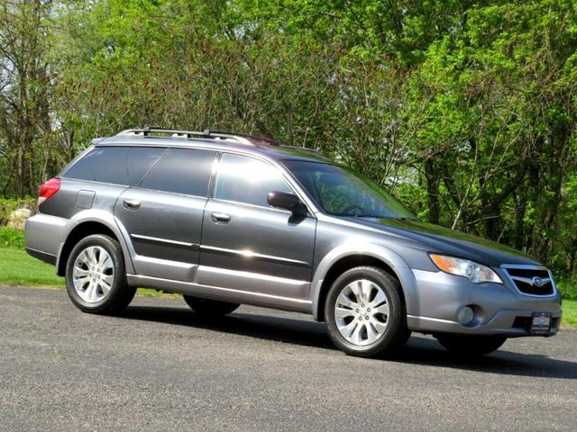 Photo of 2009 Diamond Gray / Quartz Silver Metallic Subaru Outback