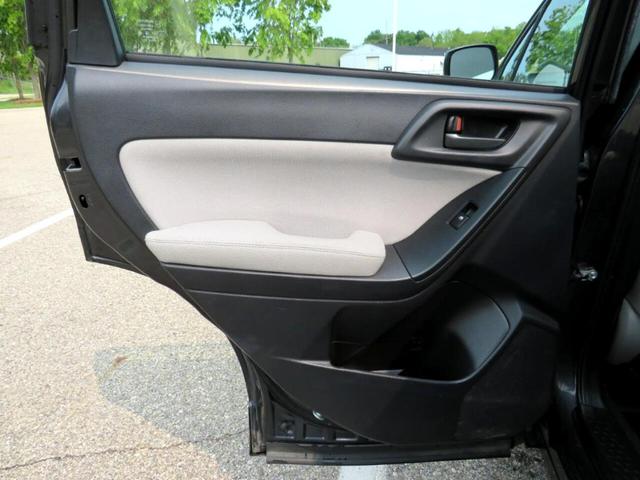Photo of 2015 Dark Gray Metallic Subaru Forester