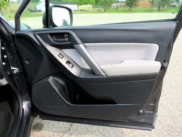 Photo of 2015 Dark Gray Metallic Subaru Forester