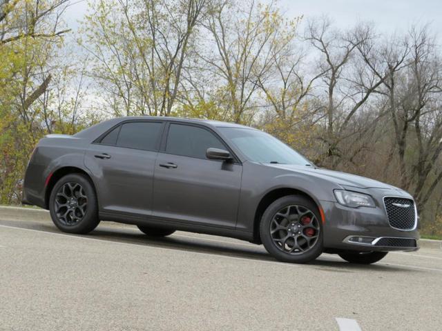 2019 Chrysler 300