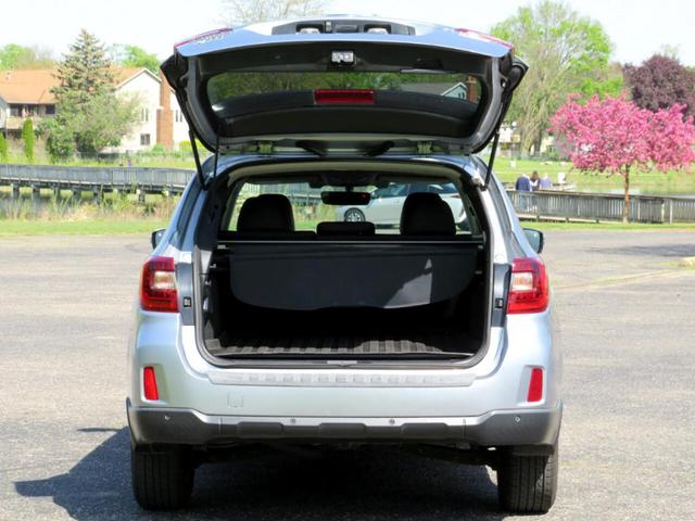Photo of 2017 Ice Silver Metallic Subaru Outback