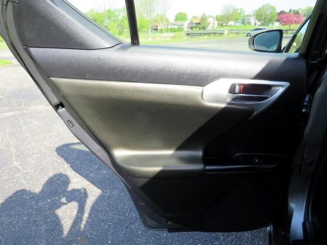 Photo of 2013 Gray Lexus CT 200h