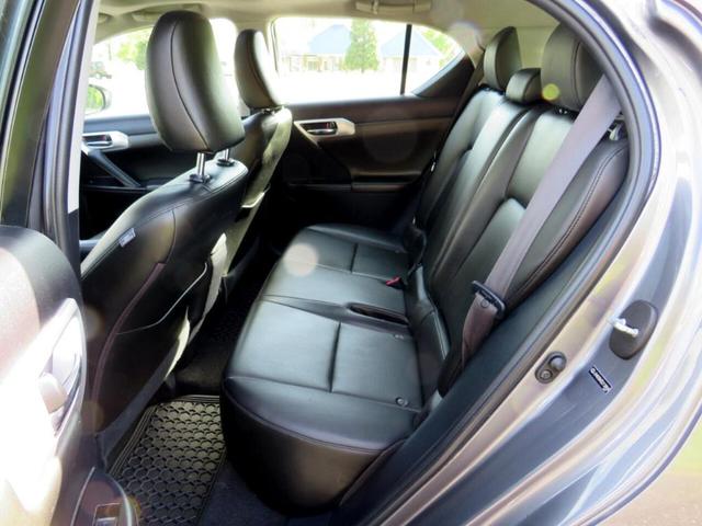 Photo of 2013 Gray Lexus CT 200h