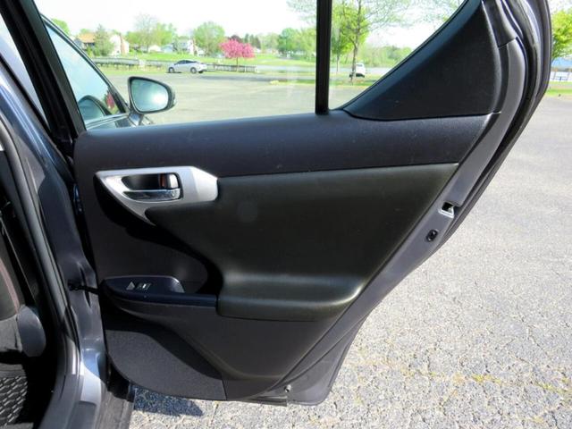 Photo of 2013 Gray Lexus CT 200h