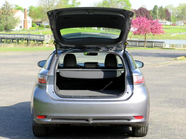 Photo of 2013 Gray Lexus CT 200h