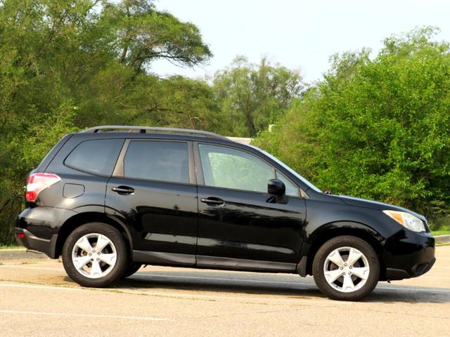 Photo of 2014 Crystal Black Silica Subaru Forester