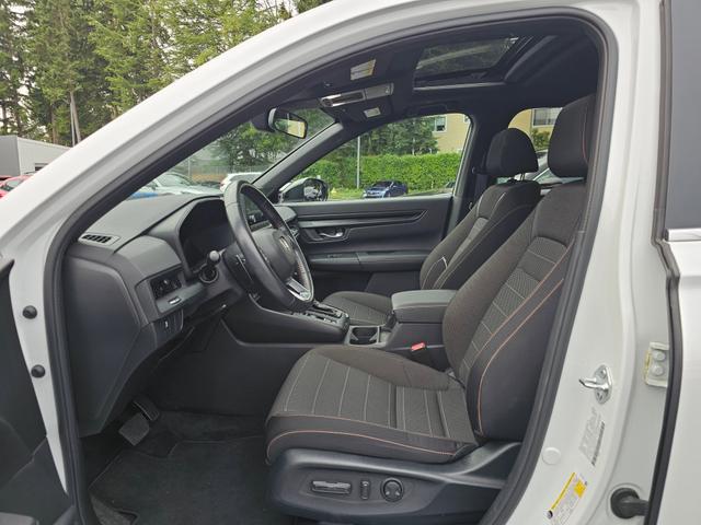 Photo of 2024 Platinum White Pearl Honda CR-V Hybrid