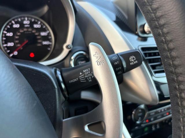 Photo of 2023 Gray Mitsubishi Eclipse Cross