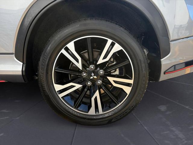Photo of 2023 Gray Mitsubishi Eclipse Cross