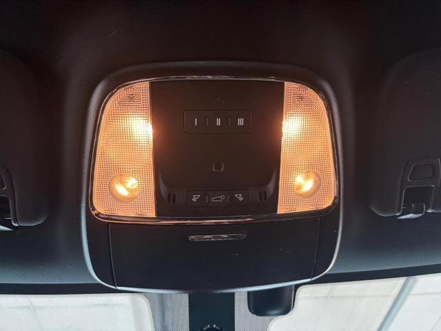 Photo of 2021 Gray Jeep Grand Cherokee