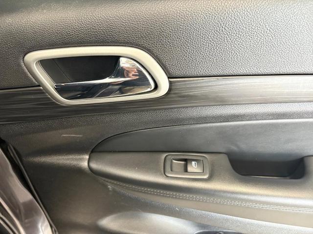 Photo of 2021 Gray Jeep Grand Cherokee