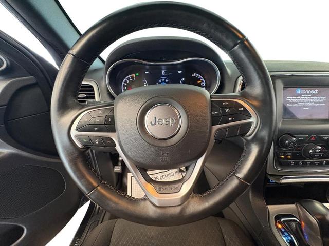 Photo of 2021 Gray Jeep Grand Cherokee