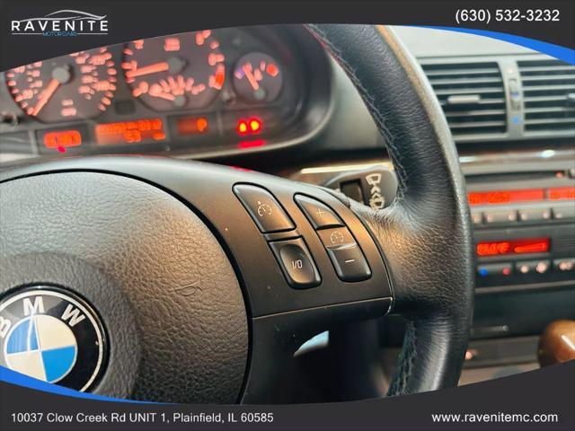 Photo of 2002 Titanium Silver Metallic BMW 325