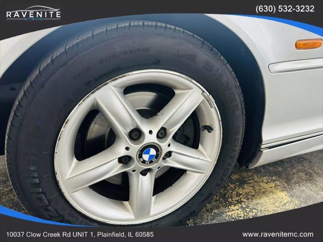Photo of 2002 Titanium Silver Metallic BMW 325