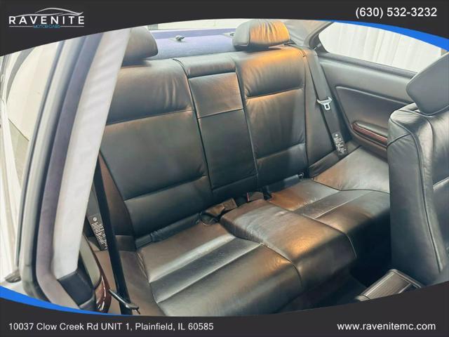 Photo of 2002 Titanium Silver Metallic BMW 325