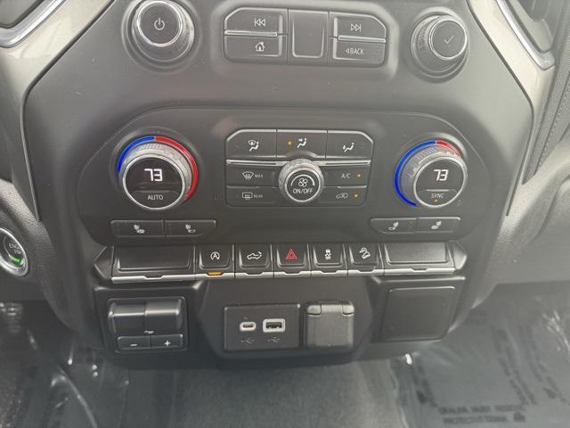 Photo of 2021 Black Chevrolet Silverado 1500