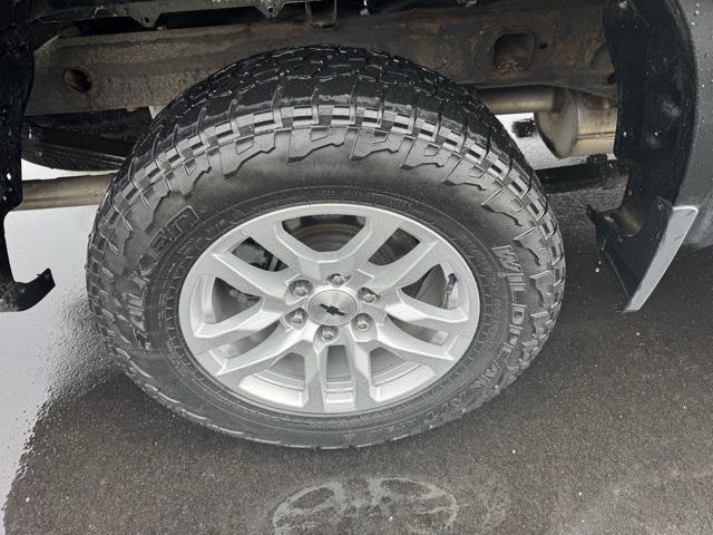 Photo of 2021 Black Chevrolet Silverado 1500