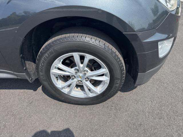 Photo of 2017 Nightfall Gray Metallic Chevrolet Equinox