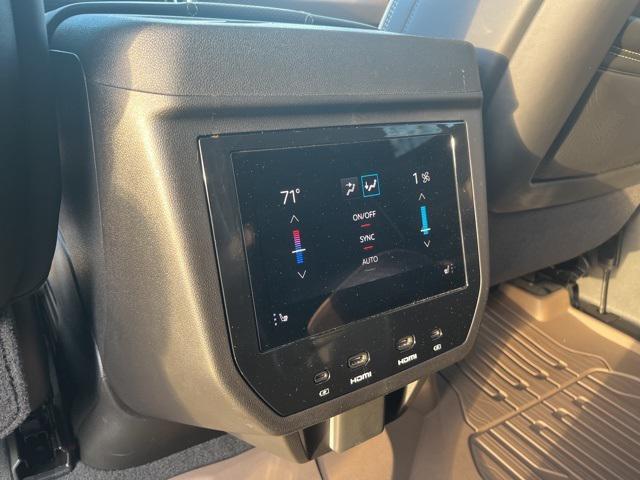 Photo of 2025 White Frost Tricoat GMC Yukon