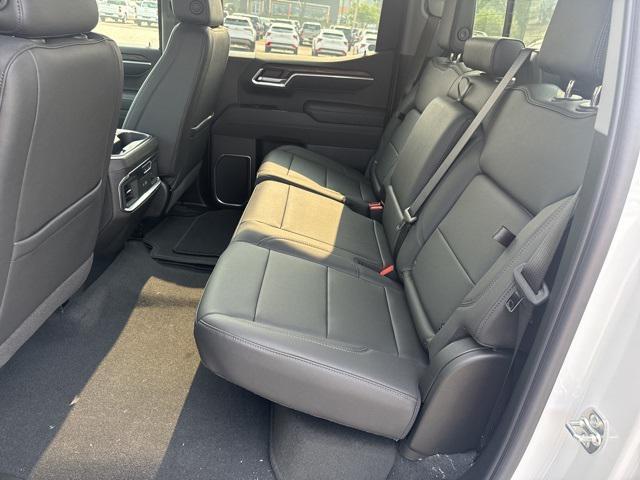 Photo of 2025 Summit White GMC Sierra 1500