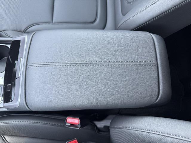 Photo of 2025 White Pearl Hyundai TUCSON