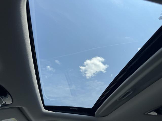 Photo of 2025 White Pearl Hyundai TUCSON