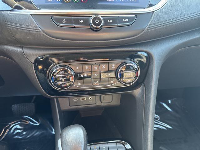 Photo of 2022 White Frost Tricoat Buick Encore GX