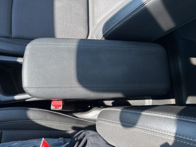 Photo of 2022 White Frost Tricoat Buick Encore GX