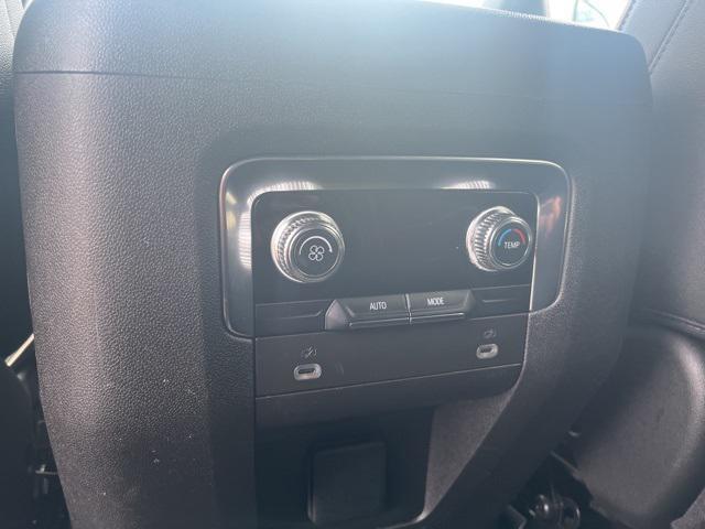 Photo of 2023 Summit White GMC Yukon