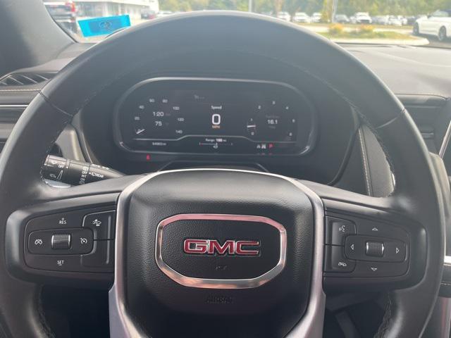 Photo of 2023 Summit White GMC Yukon
