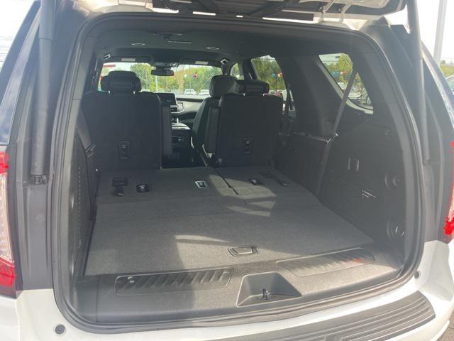 Photo of 2023 Summit White GMC Yukon