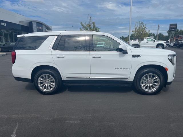 Photo of 2023 Summit White GMC Yukon