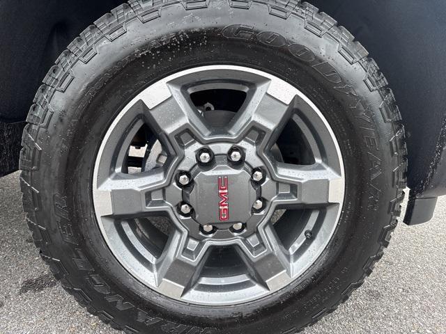 Photo of 2025 Onyx Black GMC Sierra 2500