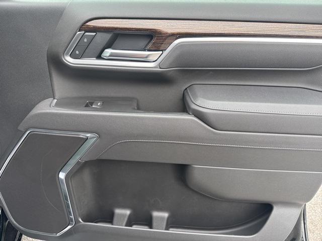 Photo of 2025 Onyx Black GMC Sierra 2500