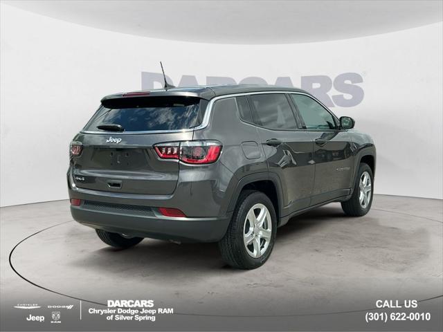 Photo of 2023 Granite Crystal Metallic Clearcoat Jeep Compass