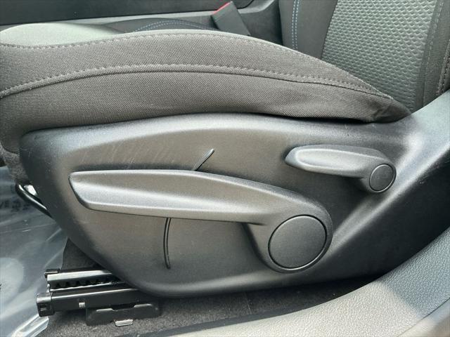 Photo of 2023 Granite Crystal Metallic Clearcoat Jeep Compass