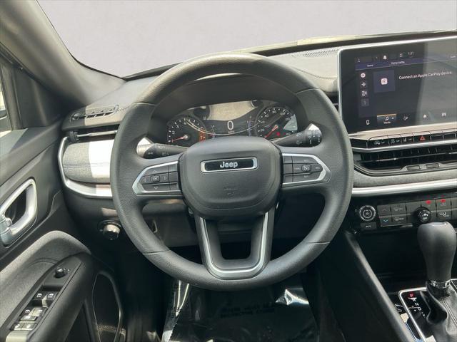 Photo of 2023 Granite Crystal Metallic Clearcoat Jeep Compass
