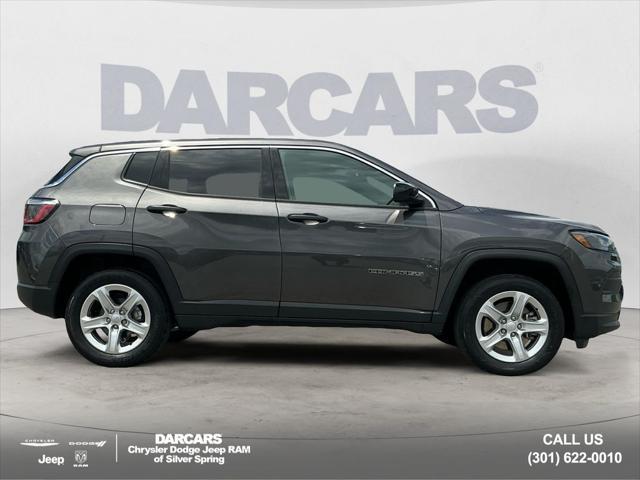 Photo of 2023 Granite Crystal Metallic Clearcoat Jeep Compass