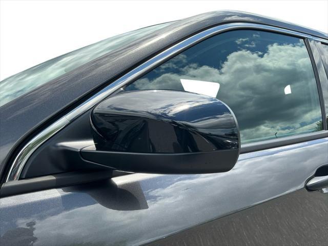 Photo of 2023 Granite Crystal Metallic Clearcoat Jeep Compass