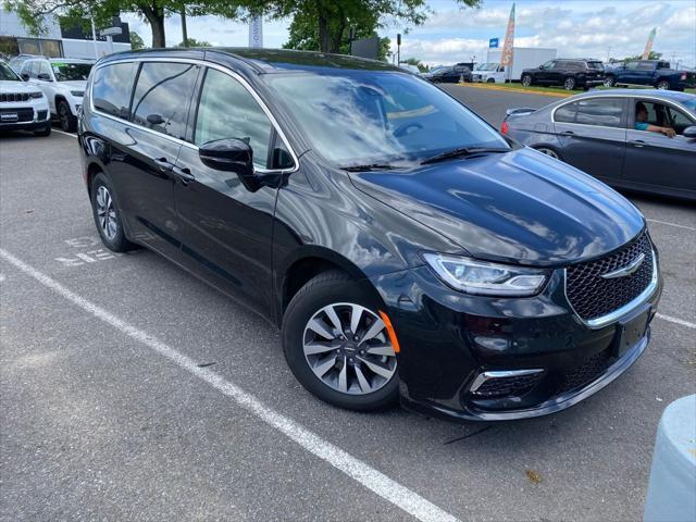 2024 Chrysler Pacifica Hybrid