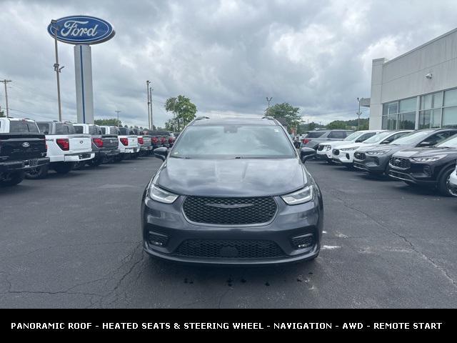 Photo of 2021 Maximum Steel Metallic Clearcoat Chrysler Pacifica